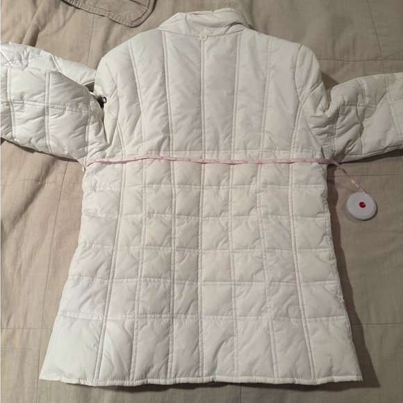 Abercrombie & Fitch coat. White. Runs small - Picture 9 of 10